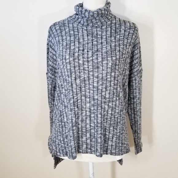 American Eagle ribbed knit top - Picture 2 of 6